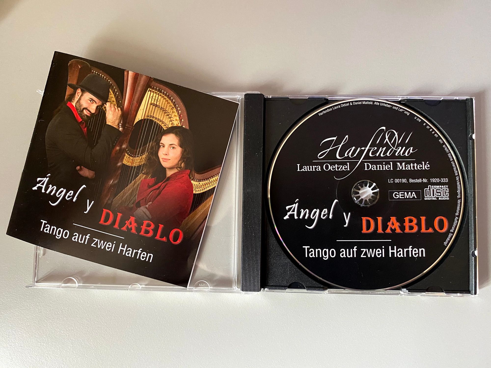 Review: Ángel y diablo by Das Harfenduo